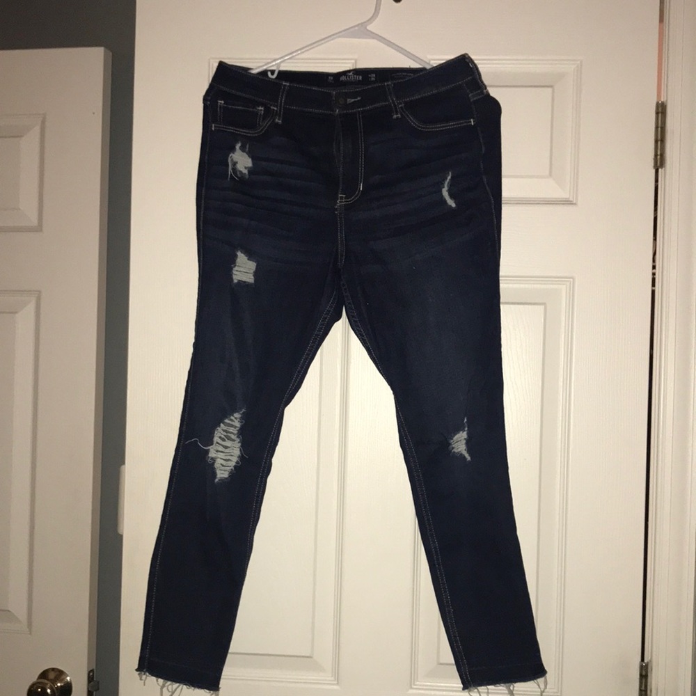 Ripped Skinny Jeans